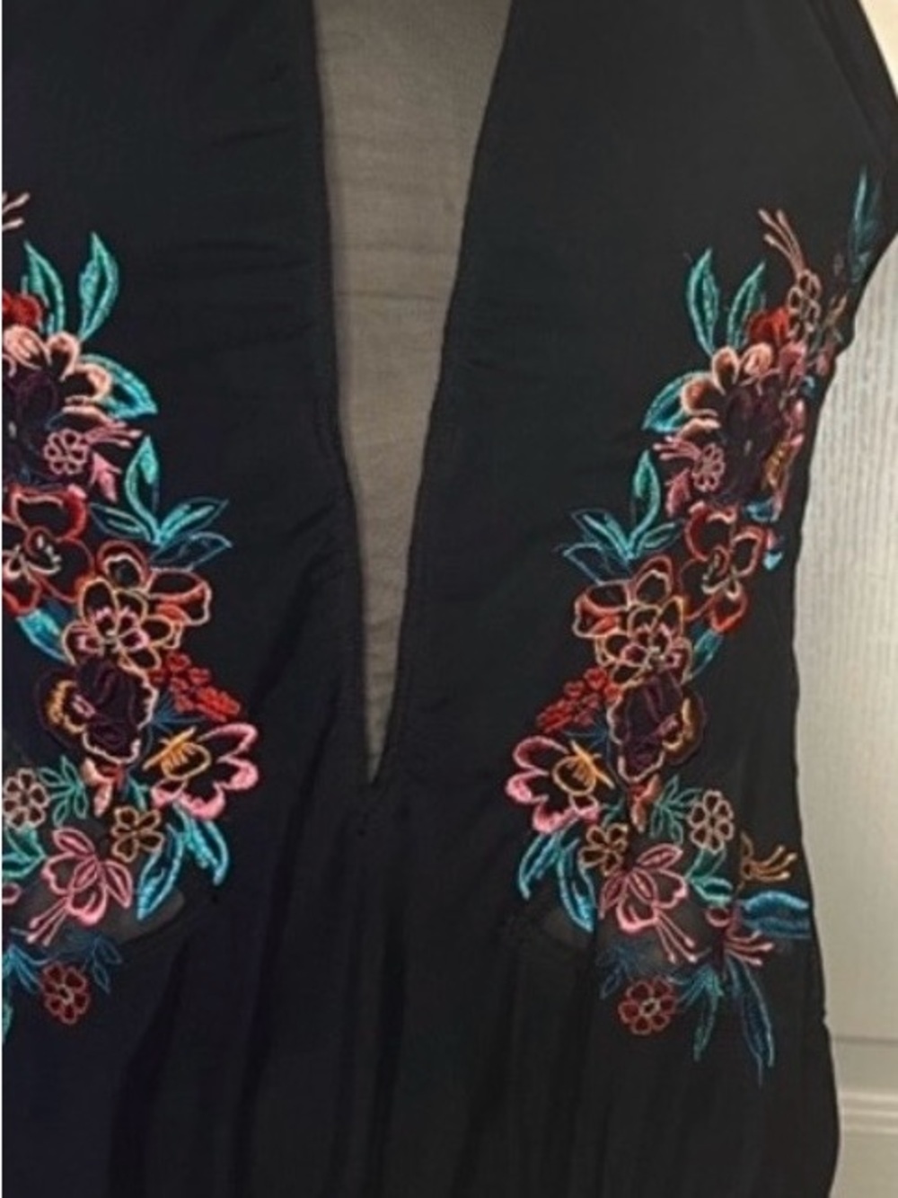 Laundry By Shelli Segal Black one piece swimsuit with Embroidered flowers